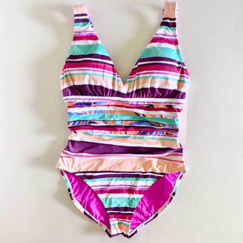❌SOLD❌NEW La Blanca Island Goddess One Piece Swimsuit in pink/purple -Size 6